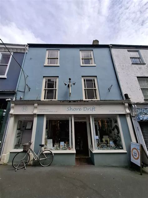 Devon shop closures leave tourists in state of shock | Devon Live