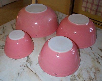 Vintage Pyrex Flamingo Pink Mixing Nesting Bowl Set 401 402 403 404