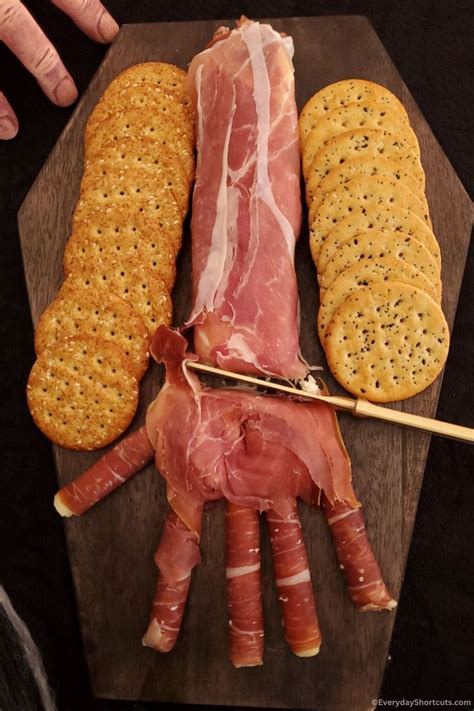 Creepy Halloween Hand Appetizer Halloween Treats Easy Halloween Food