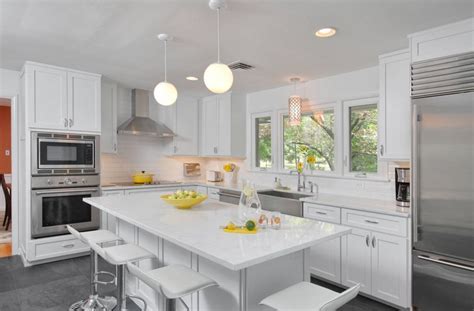 20 White Quartz Countertops Inspire Your Kitchen Renovation