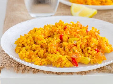 Arroz blanco con verduras receta fácil y ligera de guarnición