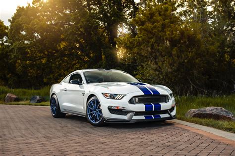 Download White Car Muscle Car Car Ford Vehicle Shelby Mustang Gt 350 4k Ultra Hd Wallpaper By