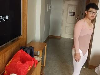 穿连体服配白丝袜 Pornhub Gay