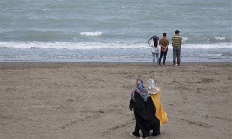 La Sindaca Di Monfalcone Non Vuole Vedere I Musulmani Vestiti Al Mare