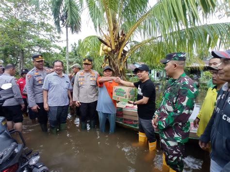 Pantau Banjir Bupati Satono Ingatkan Masyarakat Waspada Terhadap