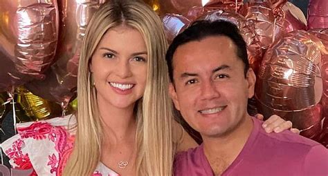 Brunella Horna celebró su despedida de soltera y Richard Acuña apareció