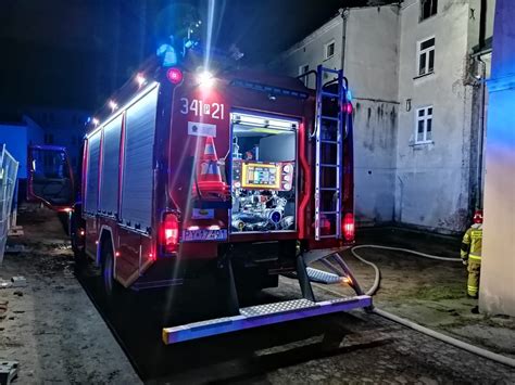 Pożar budynku przy ulicy Harcerskiej w Kaliszu ZDJĘCIA Kalisz Nasze