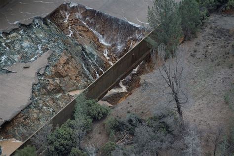 Threat Eases at Oroville; Lake Level Falling as More Storms Loom | KQED