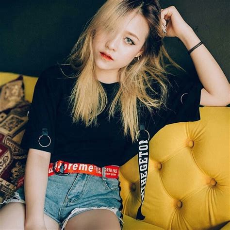 Trà Đặng cô nàng có phong cách cá tính siêu hot trong cộng đồng Tik Tok