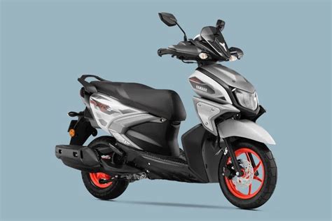 Yamaha RayZR Street Rally 125 Fi Hybrid Price Specs Mileage Colours