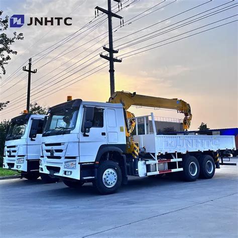 Sinotruk HOWO 6X4 Cargo Truck With Crane 12 Ton Knuckle Boom Truck