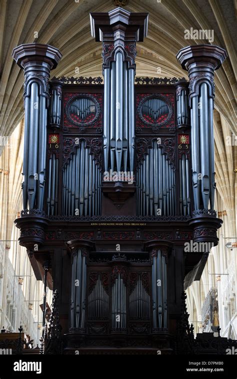 Exeter Cathedral organ Stock Photo - Alamy