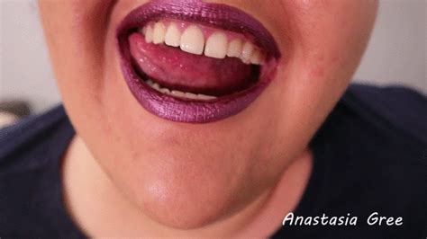 Anastasia Gree Clip Store Sharp Teeth Dark Lipstick