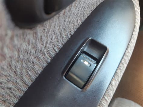 Подсветка кнопок пассажирских стеклоподъемников. — Toyota Corolla (100 ...