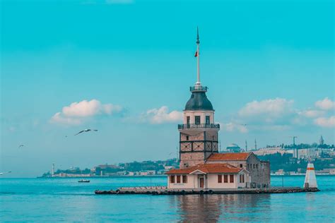 The Maiden's Tower in Istanbul · Free Stock Photo