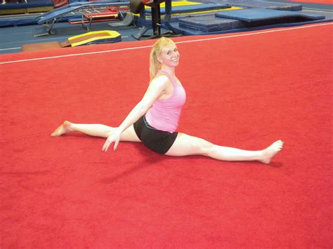 Gymnastics splits | Gymnastics, Running, Sports