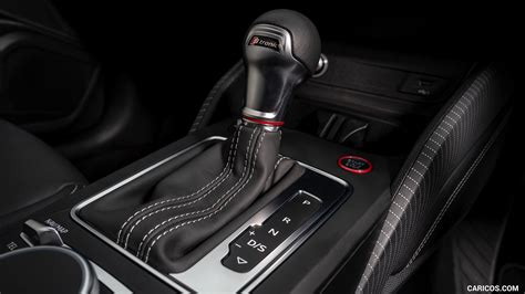 Audi SQ2 (UK-Spec) | 2019MY | Interior, Detail