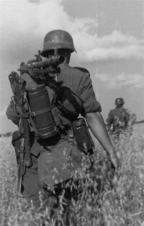 Ww2 • German Soldiers H I S T O R Y • W W 2 Pinterest The March