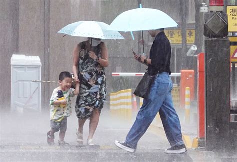 午後雨彈往北開炸 12縣市豪大雨特報 1地區發災防告警 生活 中時新聞網