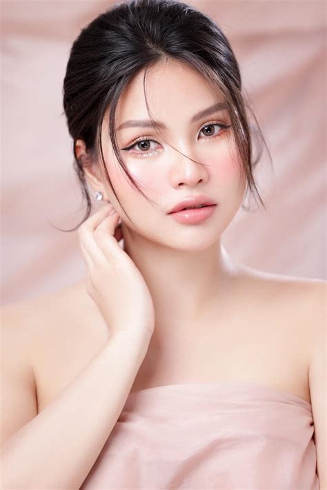 Trải lòng về hành trình làm mẹ đơn thân của Hot mom Huyền Trâm