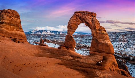 Twilight on Delicate Arch, Arches National Park, Utah [OC] [5472 x 3193 ...