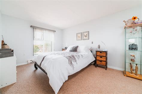 55+ Living — Gimli Waterfront Centre