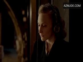 CHARITY WAKEFIELD Nude AZNude