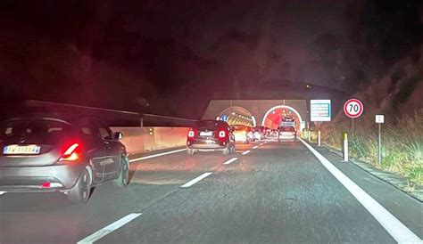 Reggio Calabria Grave Incidente In Autostrada Nella Notte Code