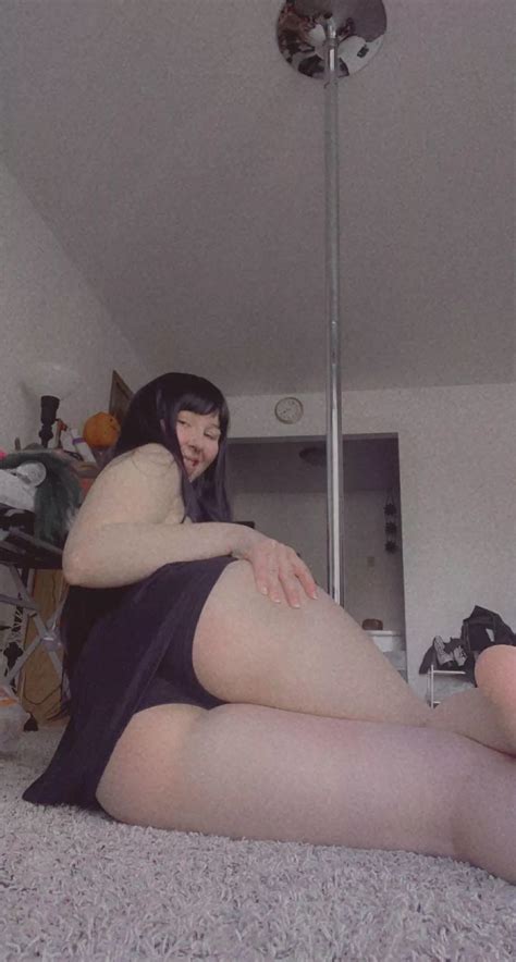 Can I Sit On Your Face Nudes Girlswithbangs Nude Pics Org