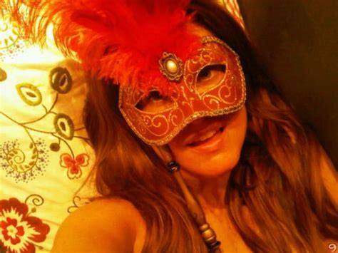 Hot Pictures Hilal Cebeci