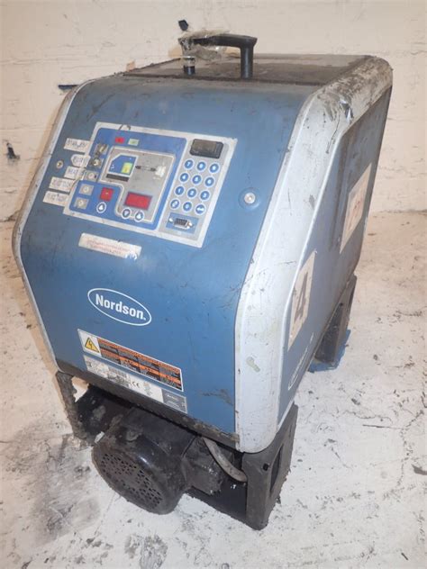 Nordson Durable Hot Melt Applicator