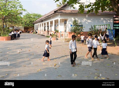 Asia School Children Cambodian Primary School Children In School