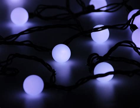 Светодиодная гирлянда Мультишарики 25 мм 100 холодных белых LED ламп 15 ...