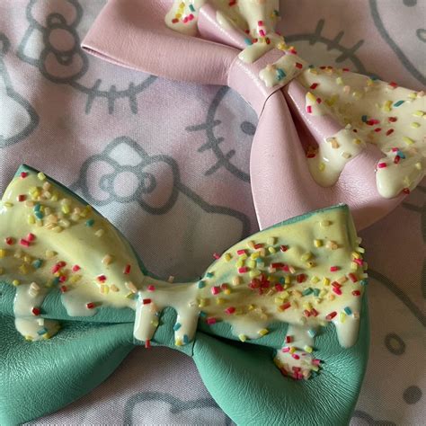 Hot Topic Melanie Martinez Style Hair Clips These Depop