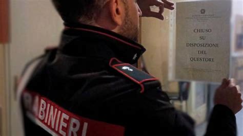 Risse Ubriachi E Pregiudicati I Carabinieri Chiudono Un Bar A Medicina