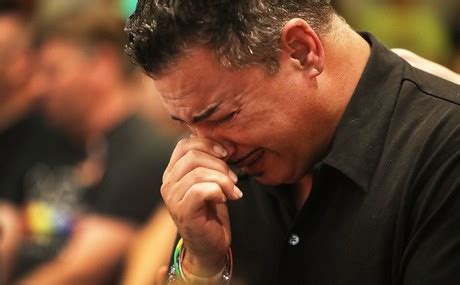 Atentado a boate gay é o pior nos EUA desde de setembro de ÉPOCA Tempo