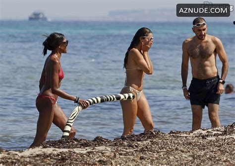 Eisa Gonzalez Sexy Spotted Showing Off Her Hot Bikini Body At Ibiza