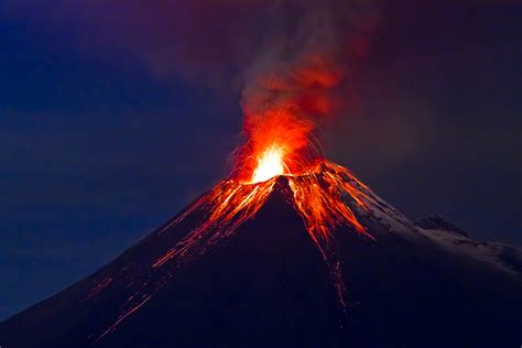 What is the Largest Volcano on Earth?