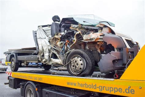 A6 Bei Bad Rappenau Schutzengel Bei Unfall Am Stau Ende Jack News