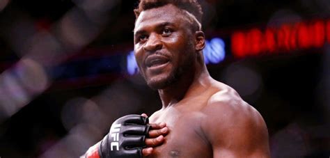 Francis Ngannou Fait Pleurer Un De Ses Coachs