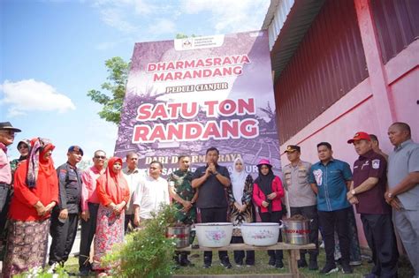 DUKA CIANJUR DUKA INDONESIA DHARMASRAYA MASAK 1 5 TON RENDANG UNTUK