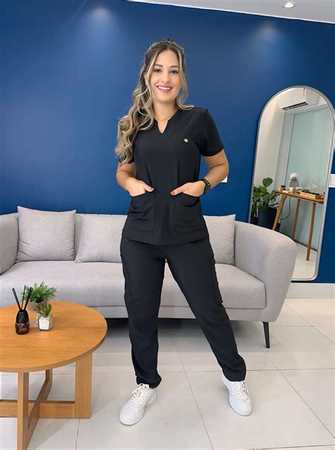 Conjunto Scrub Confort Preto Linia Scrubs