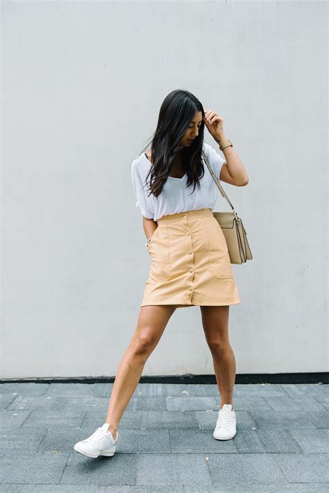 Mini Skirt Trend Skirt And Sneakers Skirt Trends Mini Skirts