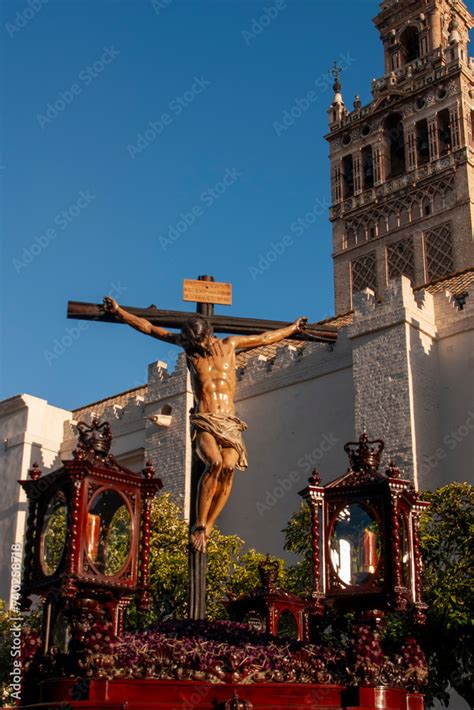 paso del cristo de la fundación de la hermandad de los negritos semana