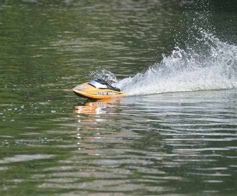 Understanding RC Boat Speeds: A Guide to Models and Performance