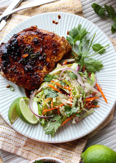 Ginger Soy Glazed Pork Chops With Asian Pear Slaw Recept Gezonde Recepten Eten Gezond