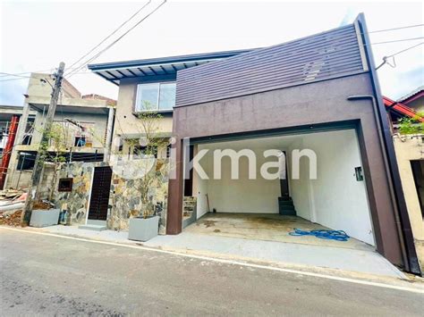 Two Storied New House In Talawatugoda Ikman