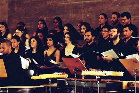 Theatro Municipal recebe concerto do coro da Escola de Música de São