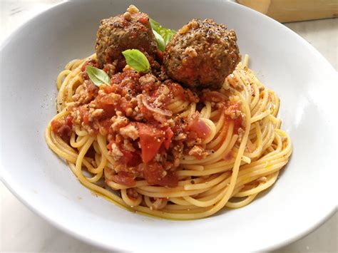 Homemade Spaghetti With Meatballs R Food