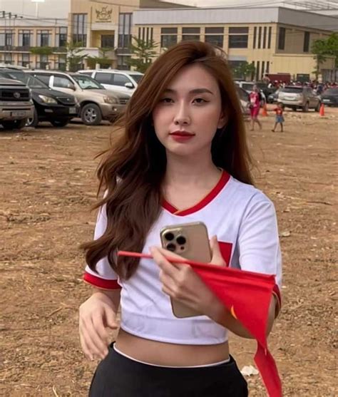 Chiêm ngưỡng nhan sắc mỹ miều của hot girl tik tok tiếp lửa cho U22 Việt Nam Tinmoi